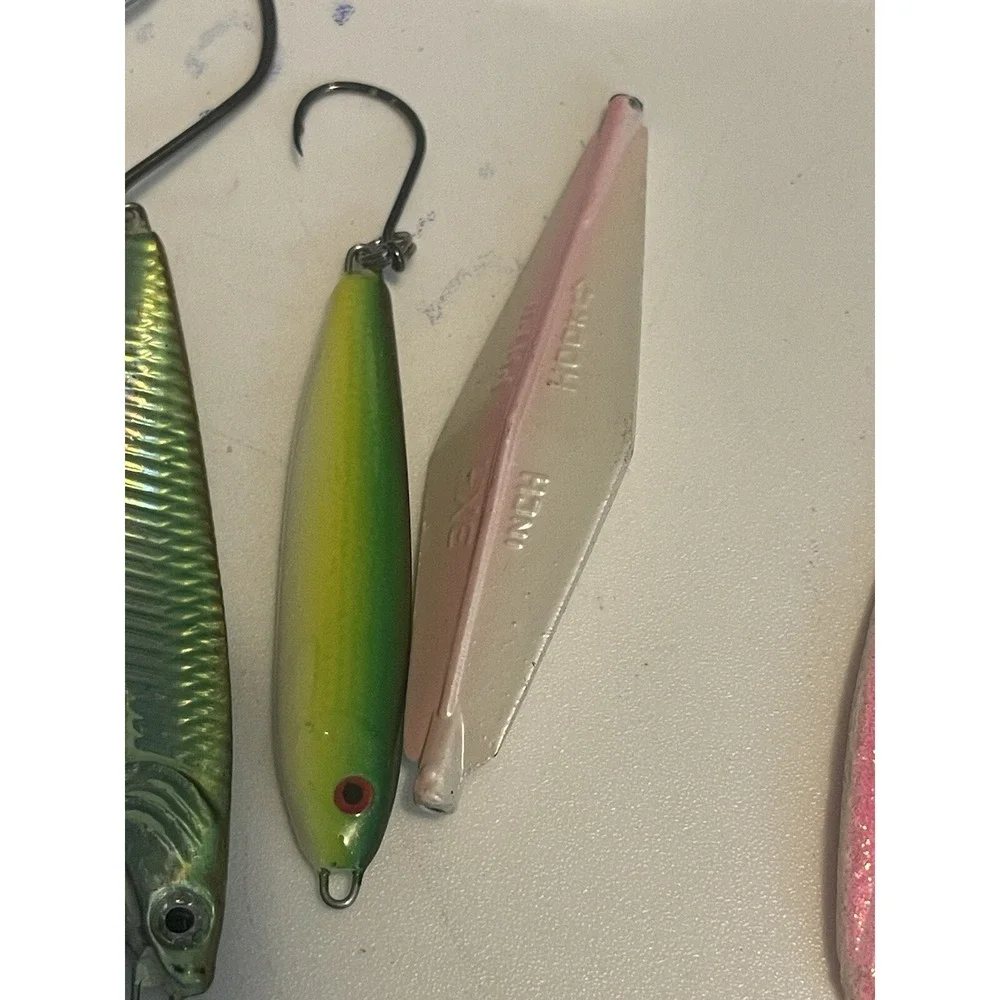 Lot Of 8 Fishing Lures